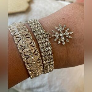 Two Bracelets Bundle Stretch Bracelets with Rhinestones Snowflake‎ Charm